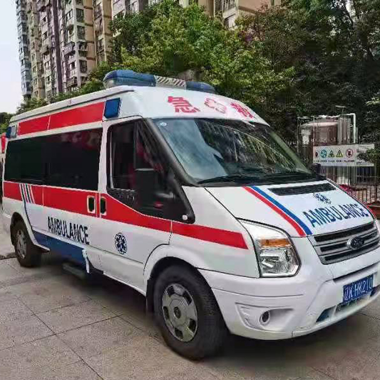 英山长途救护车护送病人返乡
